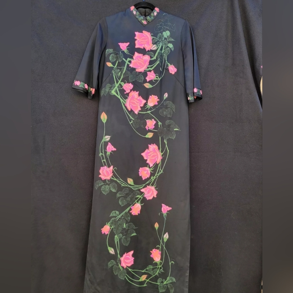 Vintage Alfred Shaheen Black Roses Floral Cheongsam Handprint Dress SM 60s - 70s